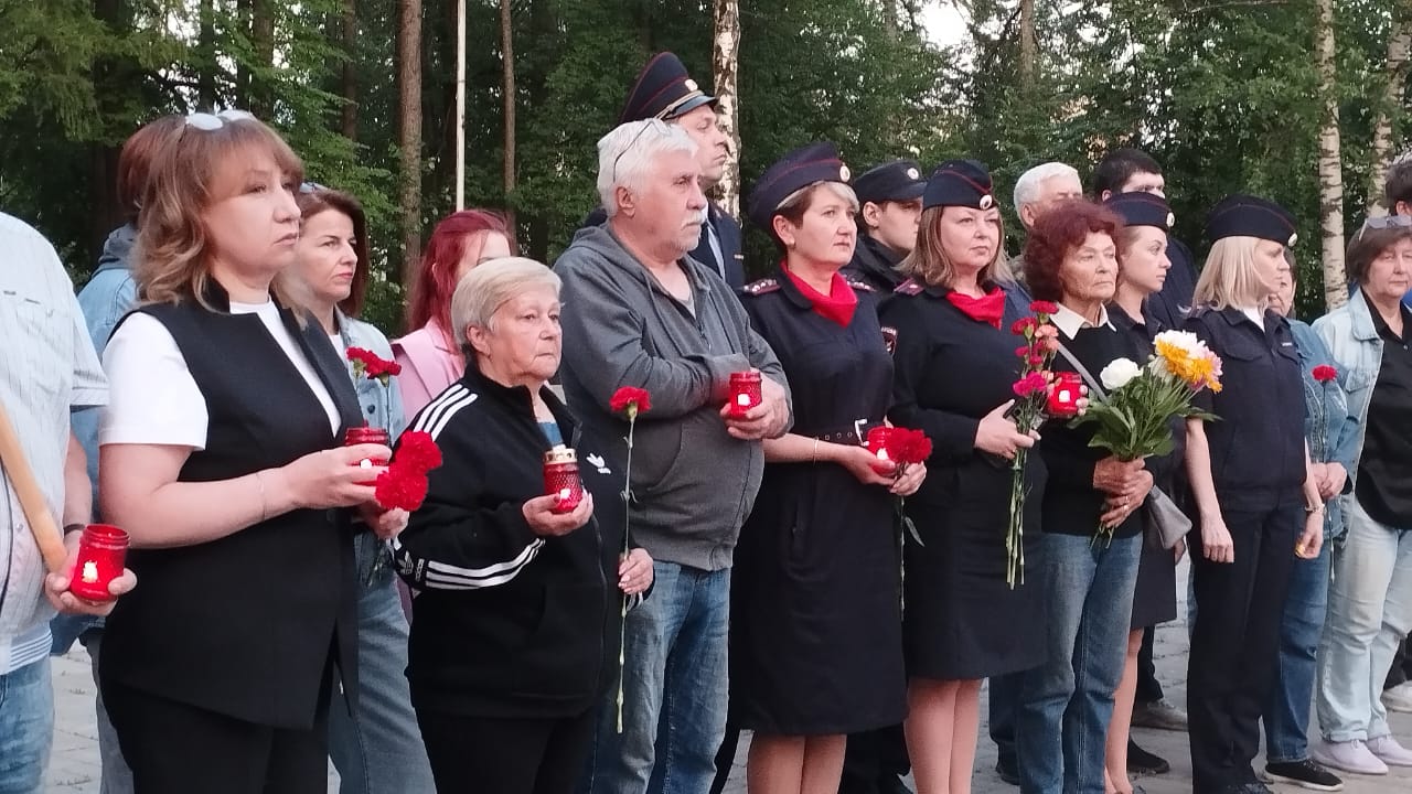 Полиция Серова приняла участие в акции «Свеча памяти»
