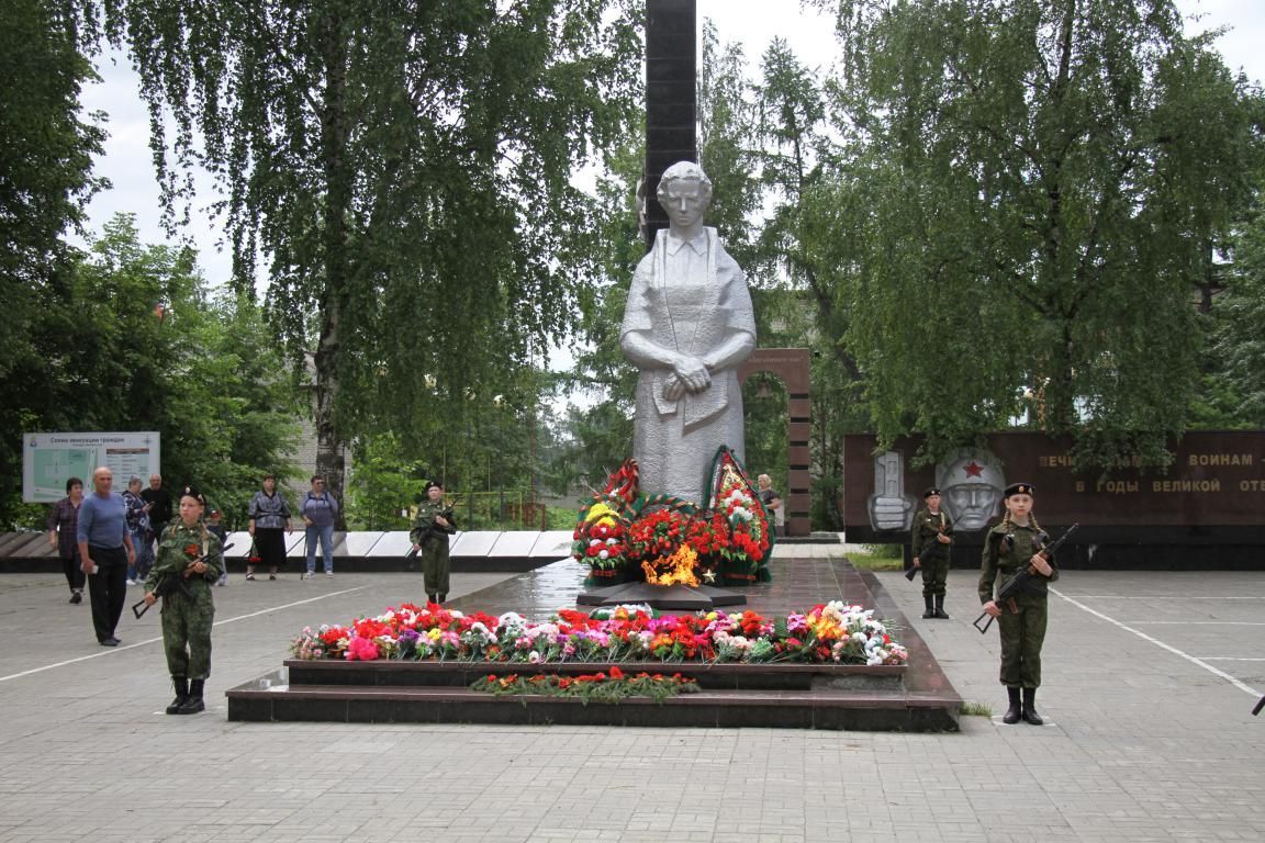 Подвиг воинов – самый короткий путь в Царствие Небесное». В Серове в День  памяти и скорби прошел митинг | Истории | СеровГлобус.ру