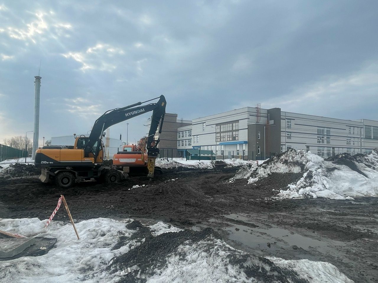 На реконструируемом участке улицы Короленко временно перекроют движение автомобилей