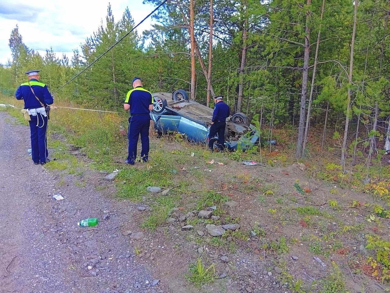 В Серове пьяный бесправный водитель устроил ДТП и уронил столб