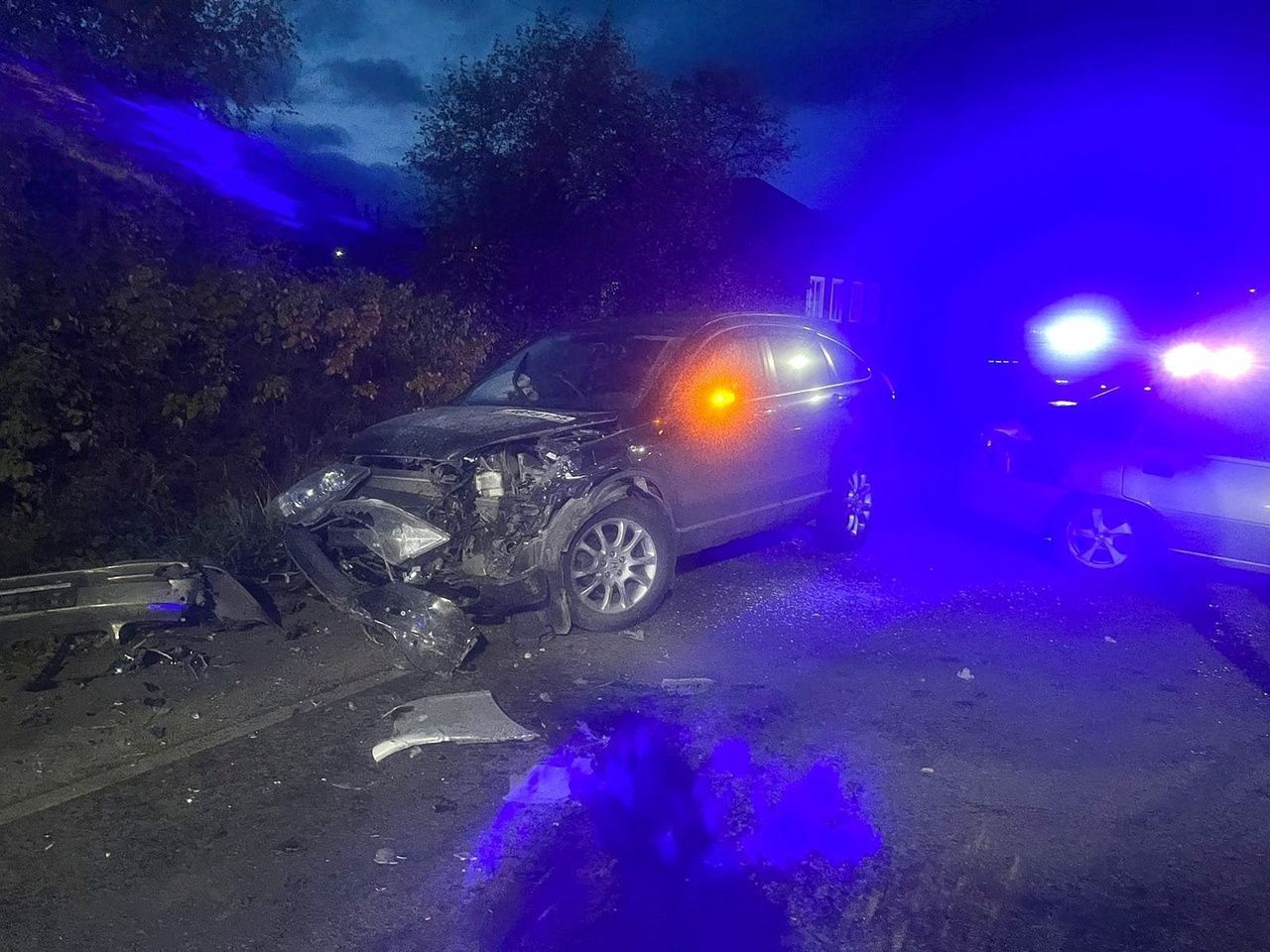 В столкновении трех автомобилей на перекрестке в Серове пострадали водитель и ребенок-пассажир