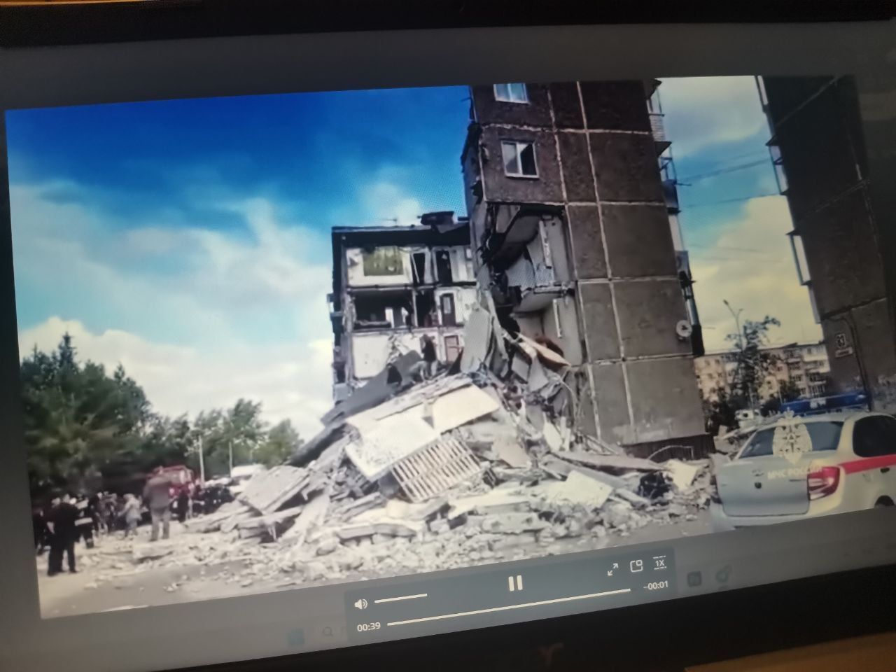 В Серове открыты пункты сбора гуманитарной помощи для жителей обрушившегося дома в Нижнем Тагиле