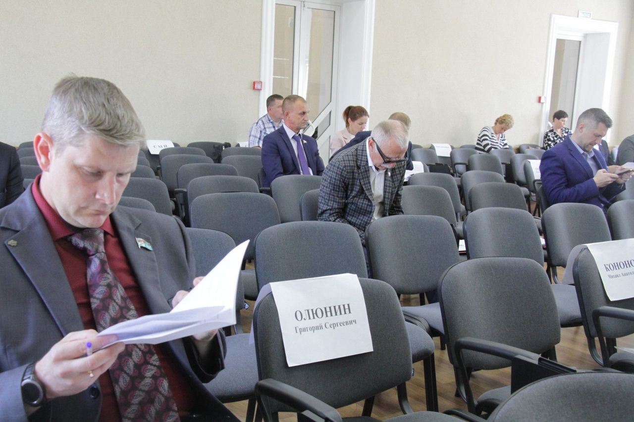Сегодня в Серове «продолжится» внеочередное заседание Думы, которое «началось» вчера
