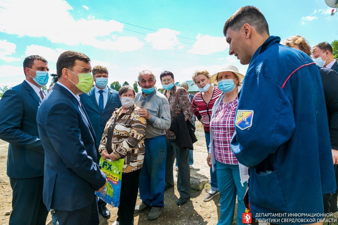 Евгений Куйвашев обсудил с жителями и главой Нижней Туры острые вопросы развития территории