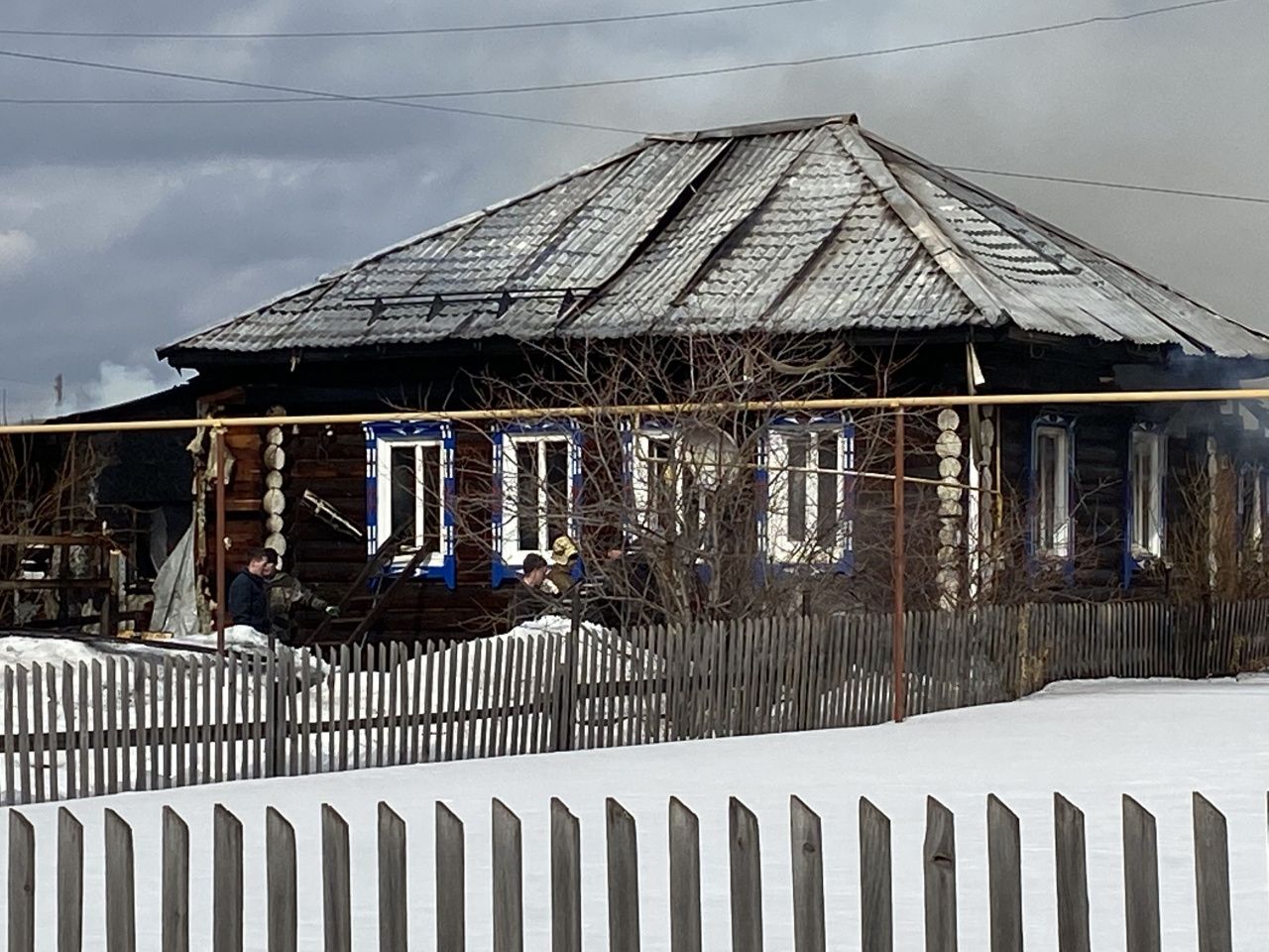 В Серове погорельцы ищут машину для вывоза мусора