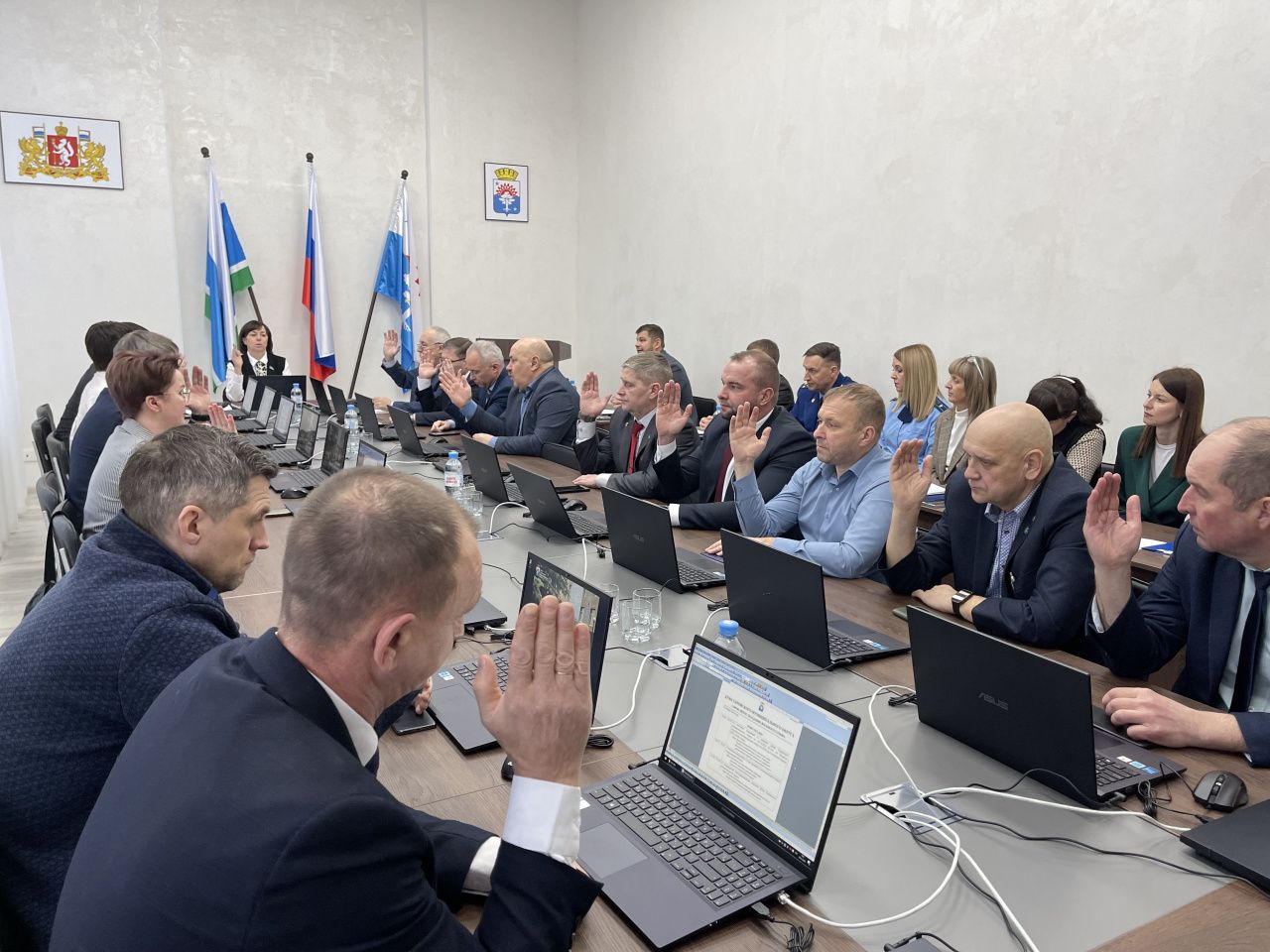 Дума Серова внесла изменения в Устав города, касающиеся назначения главы