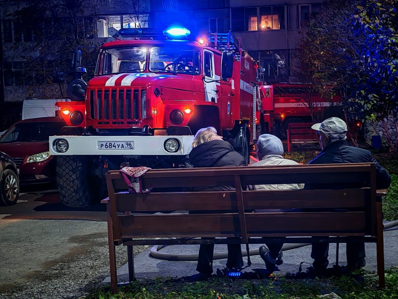 Из-за пожара в одной из серовских многоэтажек эвакуировались 15 человек