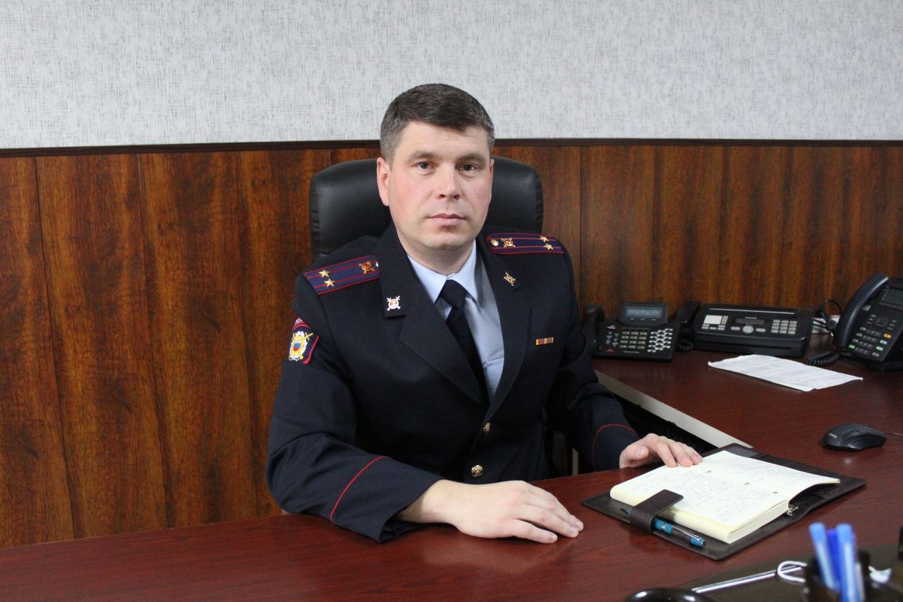 Руководитель полиции Серова провел «прямую телефонную линию» по вопросам мошенничества