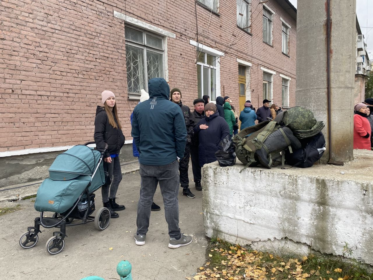 В Серове продолжается частичная мобилизация. Сегодня на отправку пришел мэр  | Новости | СеровГлобус.ру