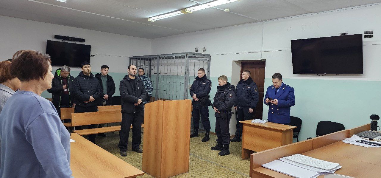 Осуждены организаторы незаконной миграции, использовавшие труд иностранцев на полигоне "Серовавтодора"