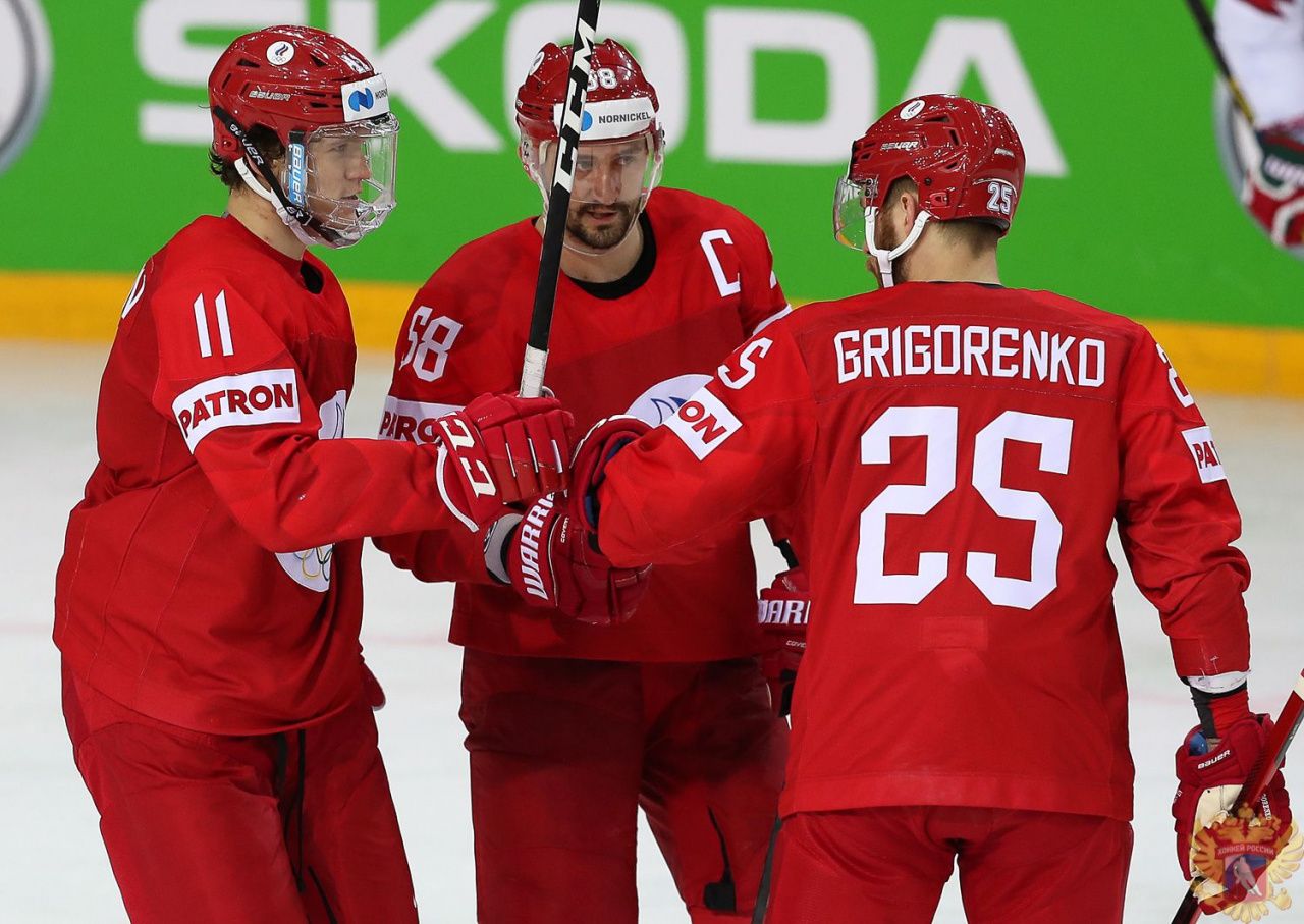 "Родина" на большом экране покажет матч чемпионата мира по хоккею между Россией и Канадой