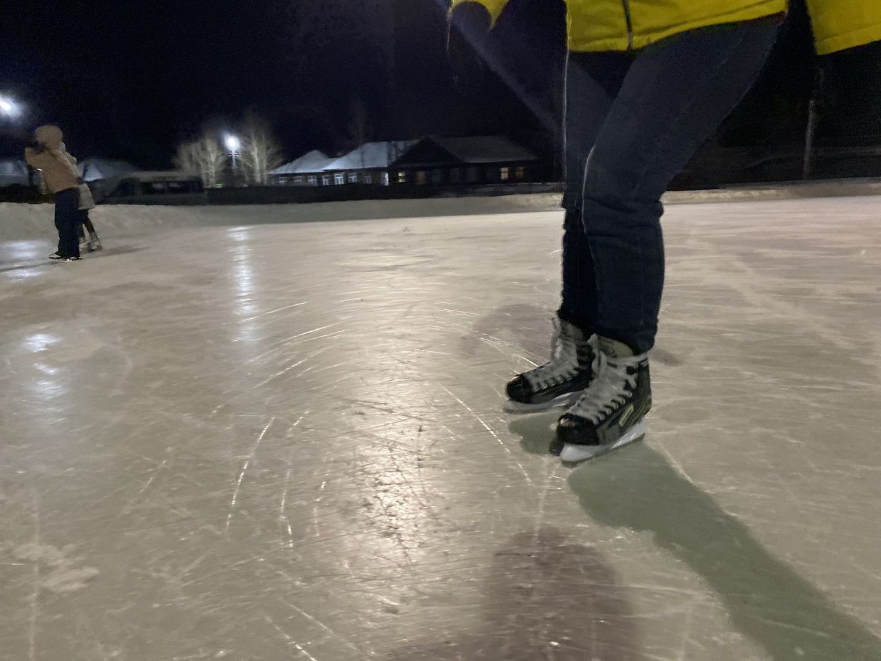 В Серове заработали дворовые катки и лыжная база “Крутой  лог”
