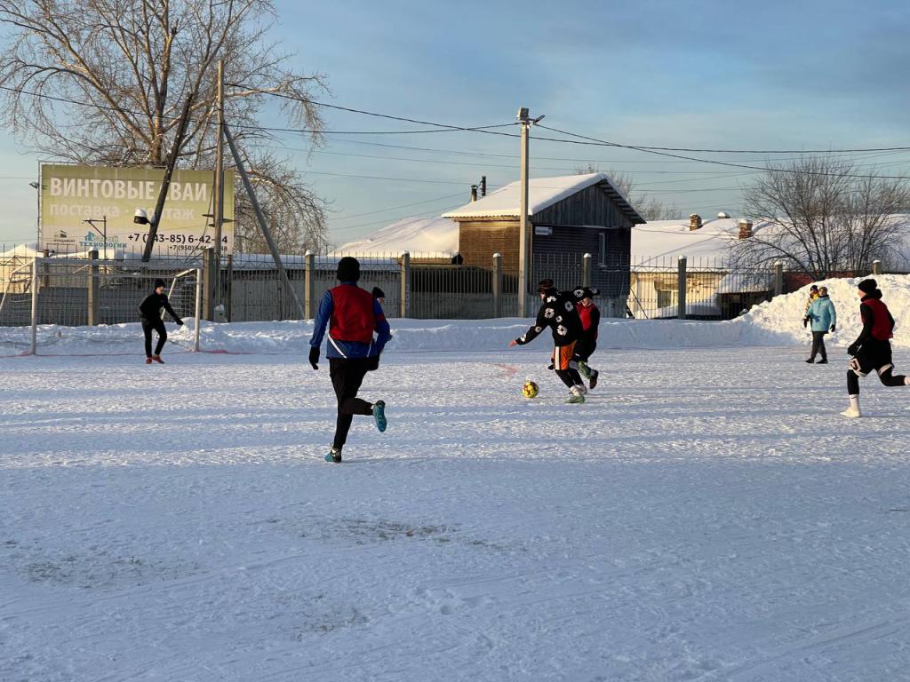В начале марта в Серове пройдет городской кубок по зимнему футболу 