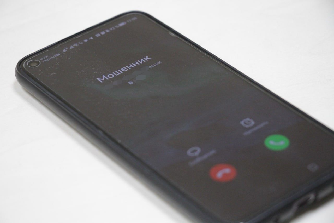 Серовского пенсионера пытались обмануть по схеме с заменой домофона. Но не получилось