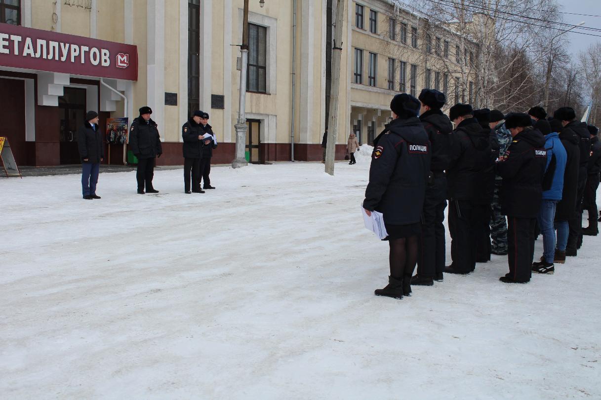 Серовские полицейские провели открытый инструктаж нарядов, заступающих на службу