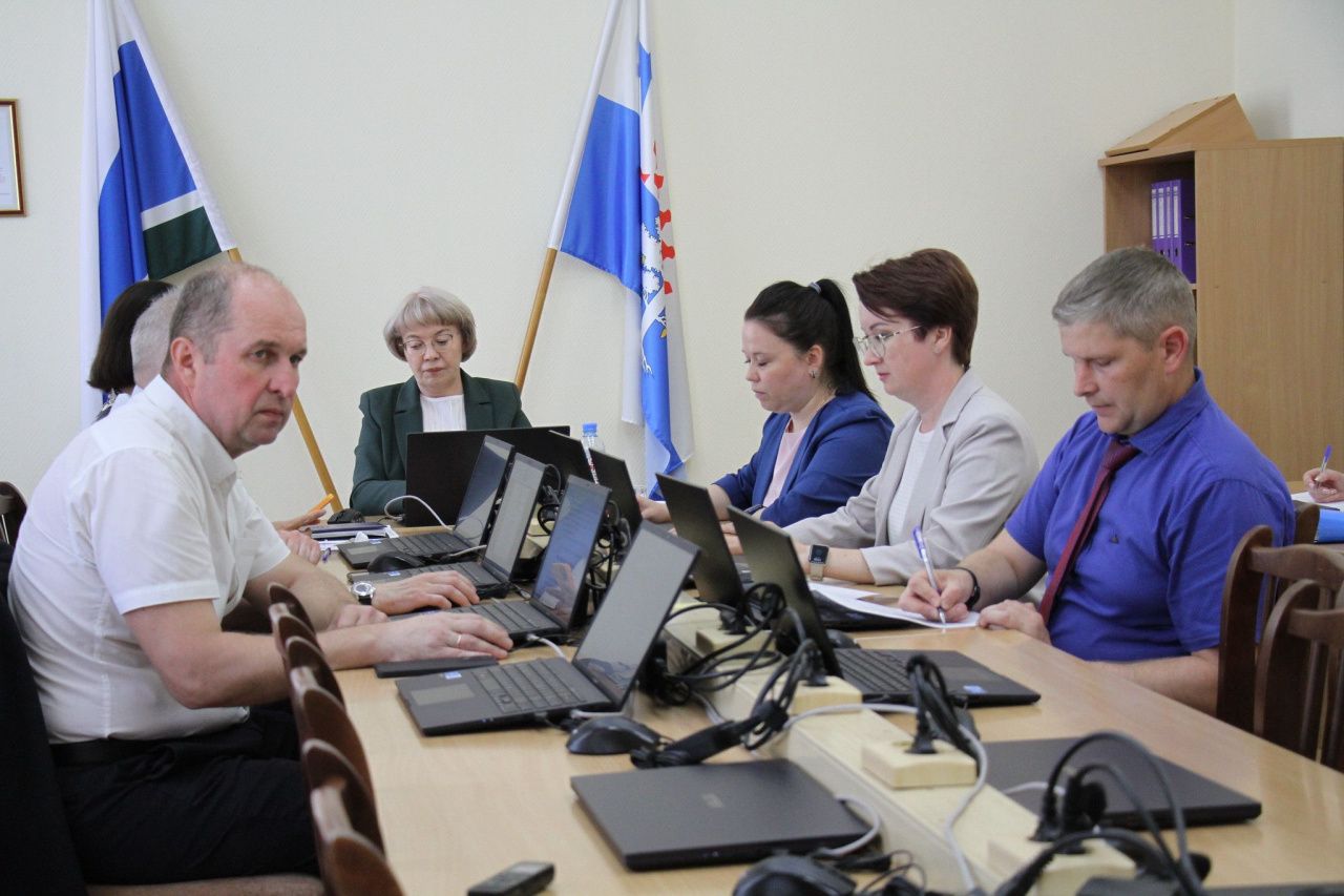 Стал известен график приемов депутатов серовской Думы на сентябрь