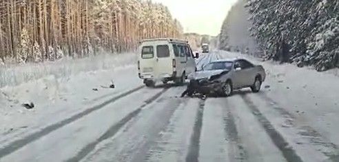 Читатель сообщает о ДТП, произошедшем на трассе между Серовом и Краснотурьинском