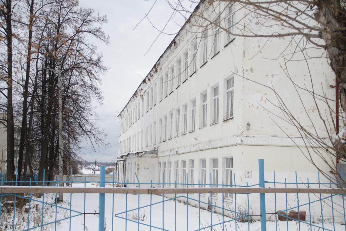 Здание с историей. Школа №22 подтвердила, что ремонт корпуса начального звена приостановлен, а контракт будет расторгнут