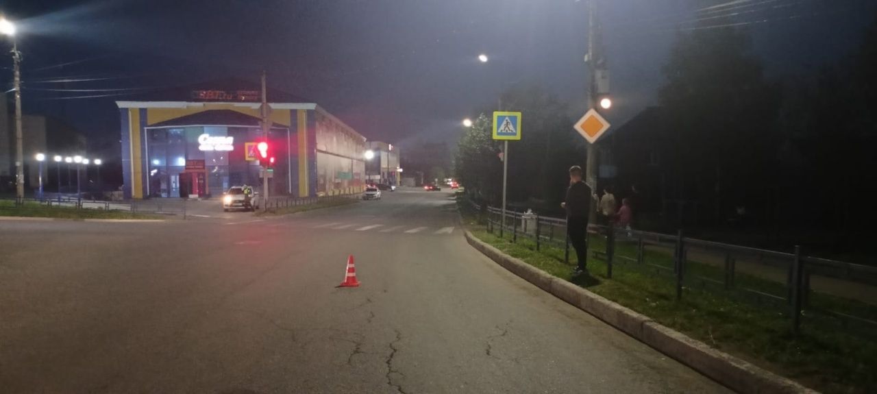 Серовчанка на самокате столкнулась с иномаркой и попала в больницу