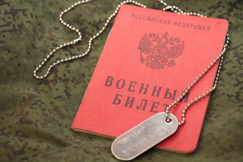 Житель Ханты-Мансийска с помощью "Глобуса" нашел серовчанина, с которым служил в Беларуси