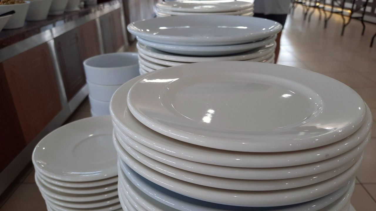 Роспотребнадзор Серова в 2025 году выявил больше сотни нарушений на объектах общепита