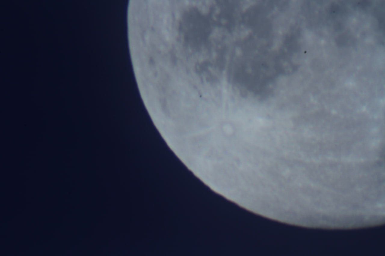 7 сентября можно будет наблюдать лунное затмение, полная фаза которого продлится более часа