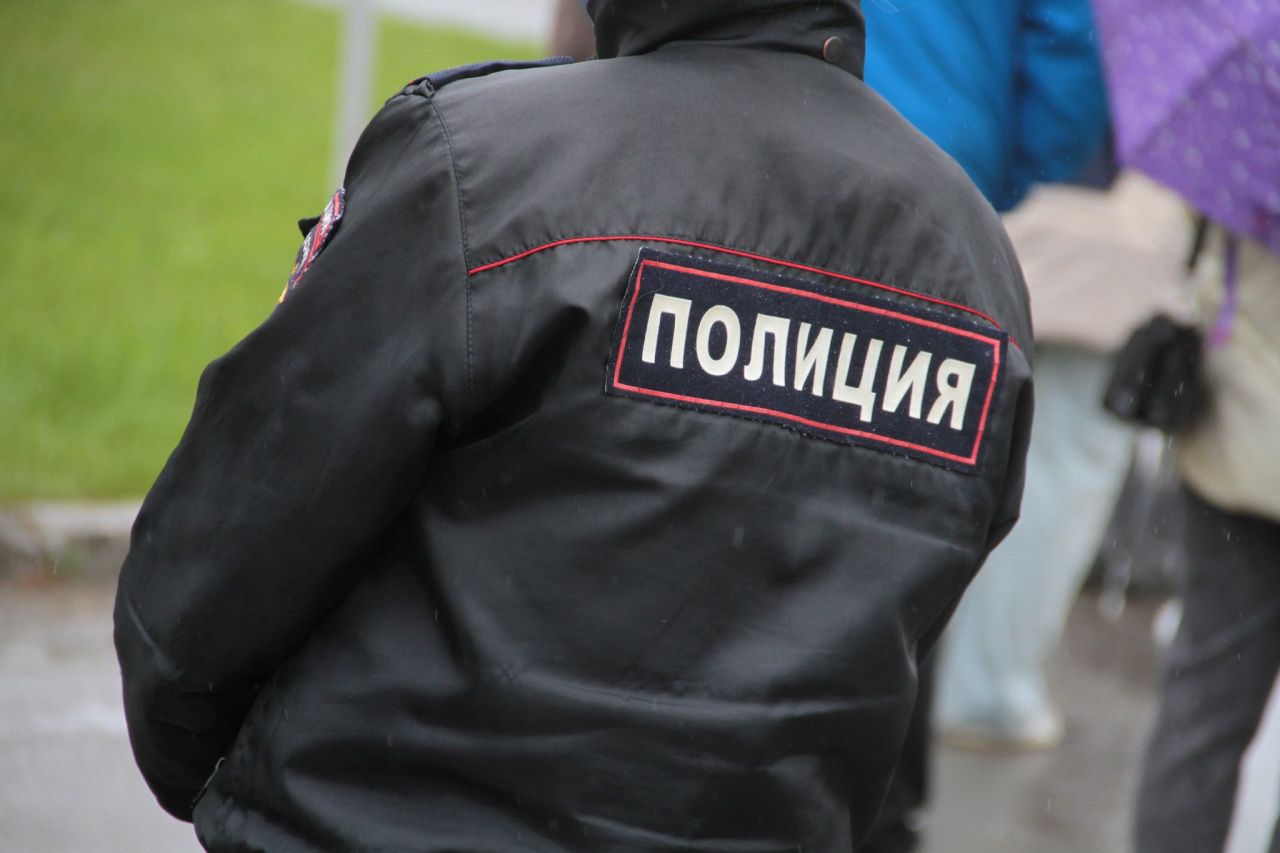 Полиция Серова выявила два десятка правонарушений при ночной проверке баров и кафе