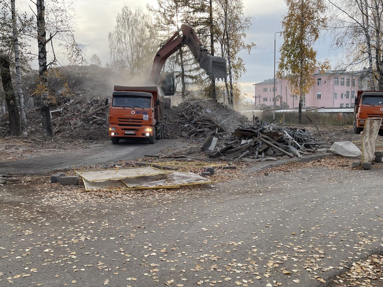 Мэрия Серова отдает в аренду участок под частично снесенным домом на Февральской Революции