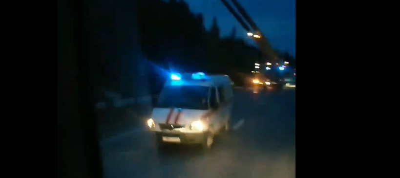 На Серовском тракте из кювета достали бензовоз