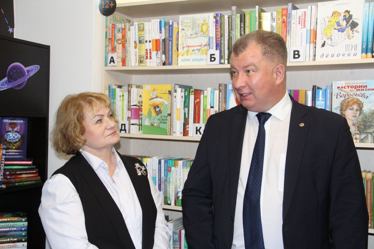 “Пускай здесь каждый найдет интересную книгу”. В Серове открыли две модельные библиотеки
