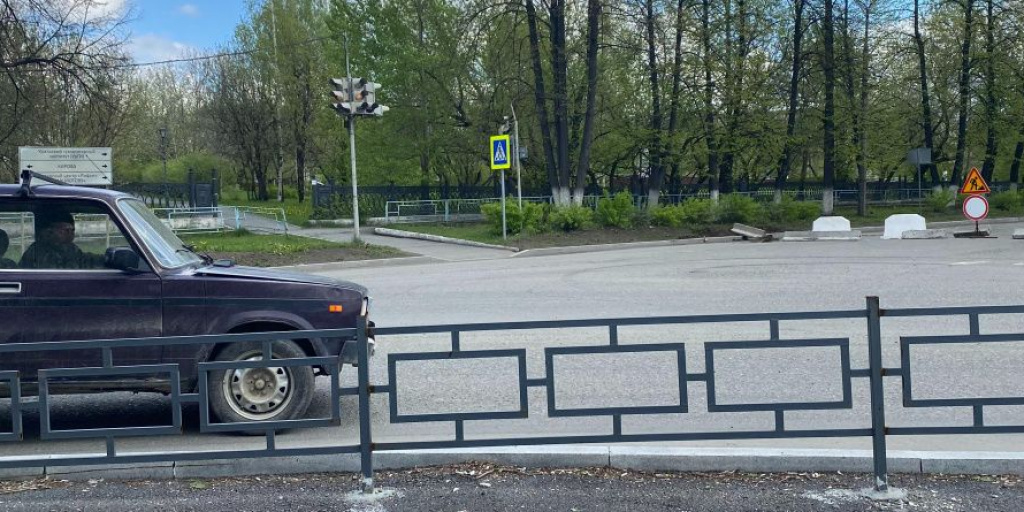 Светофор на Каквинской все-таки перевели в режим "желтый мигающий ...