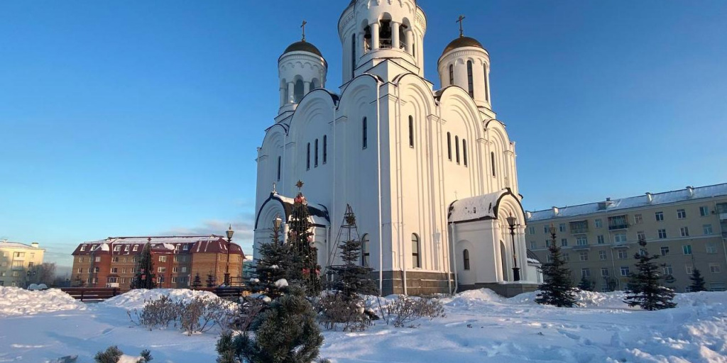 Преображенский храм Абакан зимой