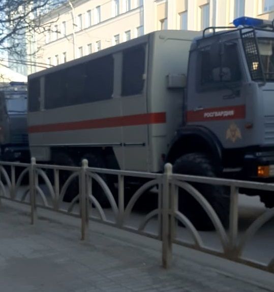 Акция в Екатеринбурге не обошлась без силовиков. Фото: Раиса Морозкова