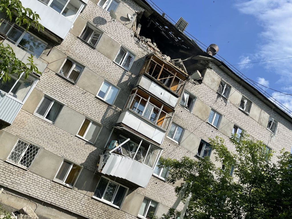 Газ взорвался в квартире на пятом этаже. Фото: Анна Куприянова, архив "Глобуса"