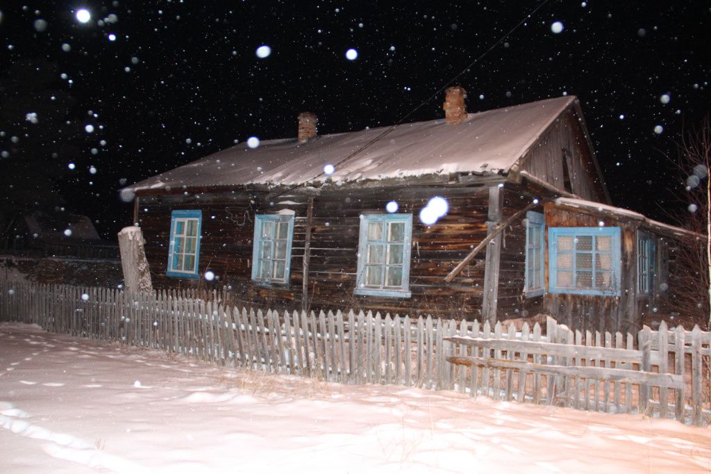 В доме №47 по улице Советской две квартиры. Одна из них пустует с 2011 года. Фото: Анна Куприянова, "Глобус"