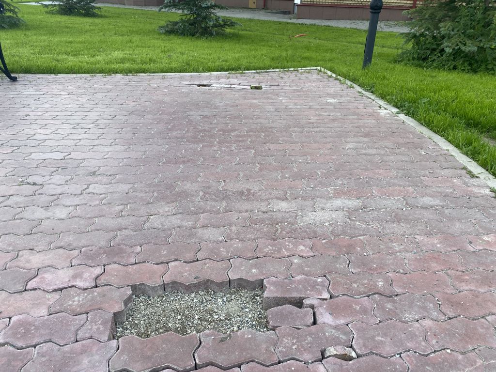 Конструкцию обещаю вернуть через неделю. Фото: Анна Куприянова, "Глобус"
