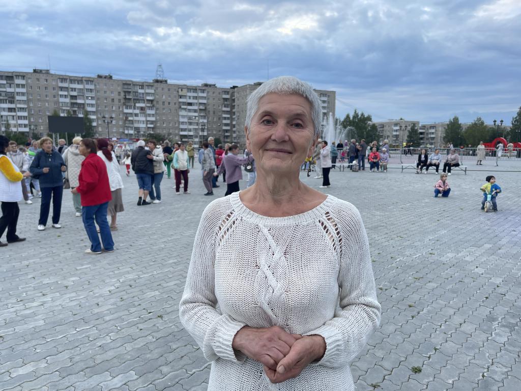 Серовчанка Лидия считает, что в городе не хватает мест, где могут собираться люди старшего поколения. Фото: Анна Куприянова, "Глобус"