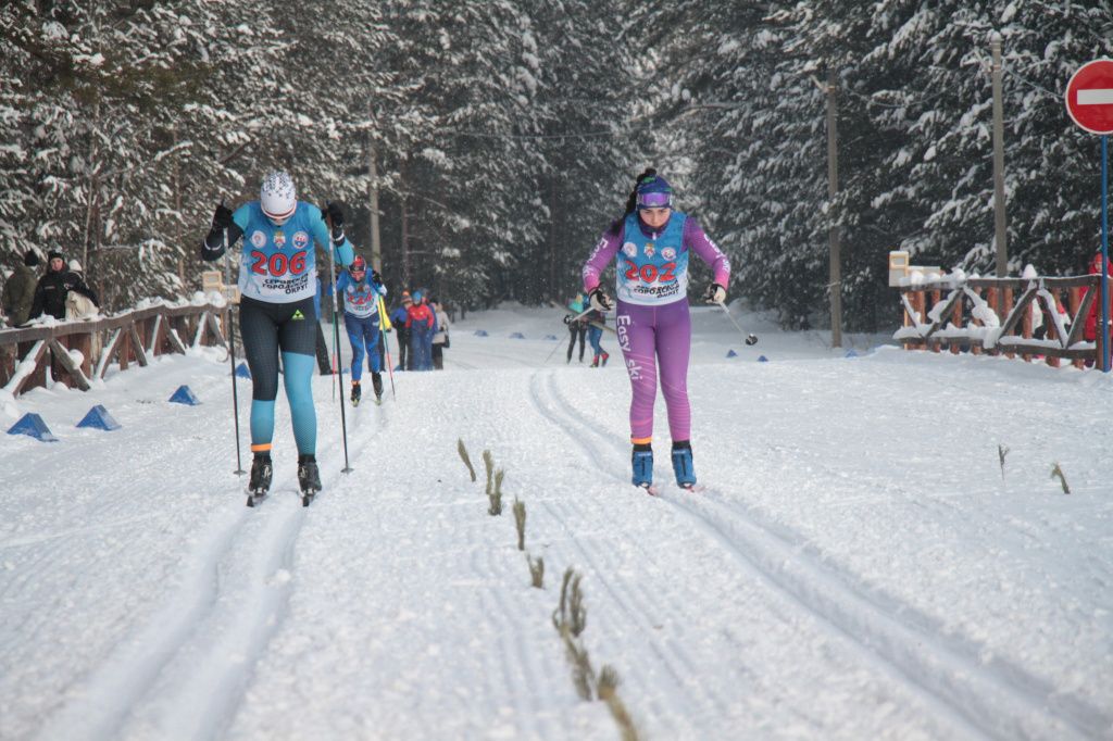 В зависимости от возраста, спортсменам нужно было преодолеть дистанцию в 2, 3, 5 или 10 километров. Фото: Константин Бобылев, "Глобус"