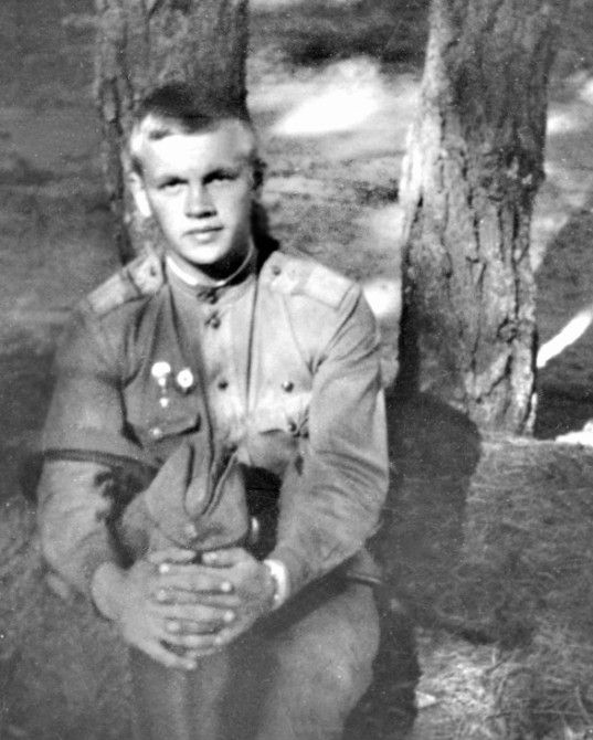 Василий Мальцев - первый председатель туристской секции "Кедр". Фото из личного архива Галины Гулиной Василий Мальцев - первый председатель туристской секции "Кедр". Фото из личного архива Галины Гулиной