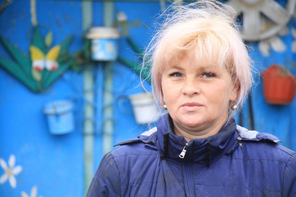 Юлия рассказала, что переехала в Екатерининку в 1998 году из Понила. И сейчас жалеет о переезде. Фото: Константин Бобылев, "Глобус"