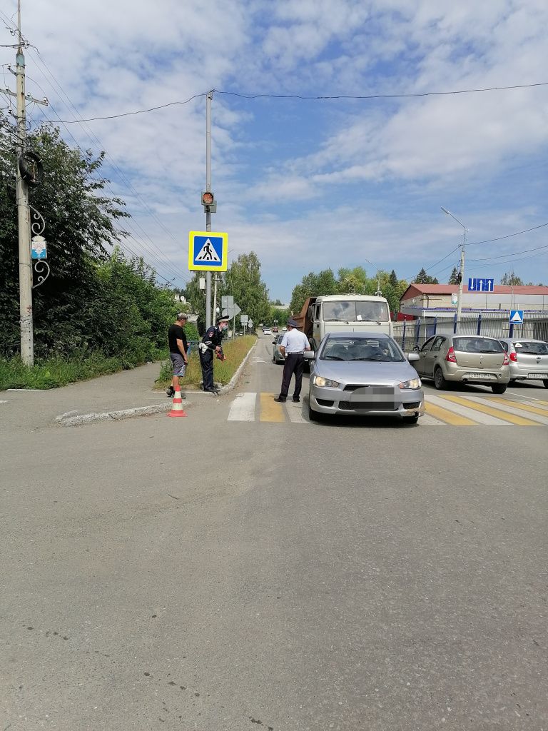 ДТП случилось на пешеходном переходе на улице Каквинской. Фото: ГИБДД Серова