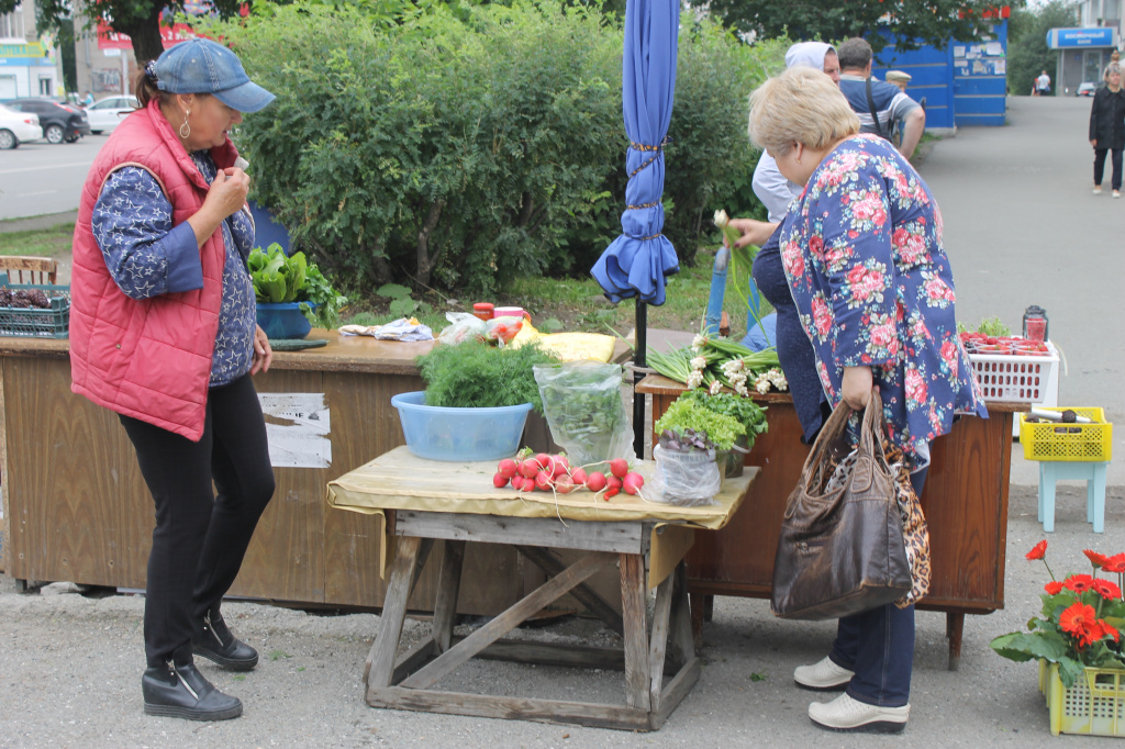 Некоторых покупателей цены на продукцию не устраивают, говорят, что дорого. Фото: Мария Чекарова, "Глобус".