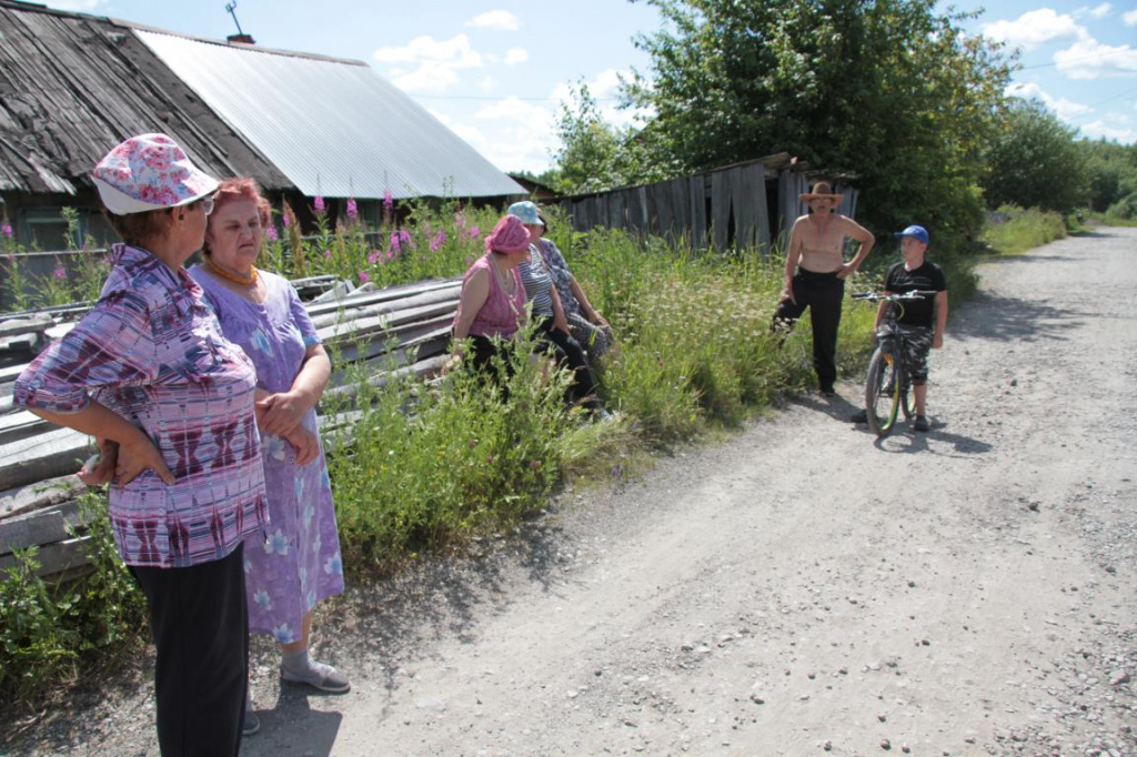 Местные жители рассказывают ,что администрация "никогда не прикладывала руку к поселку". Фото: Константин Бобылев, "Глобус"