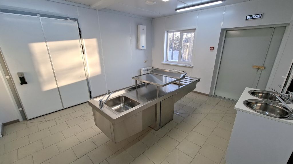 Одно из помещений нового морга. Фото предоставлено пресс-секретарем Серовской горбольницы Олегом Романовым