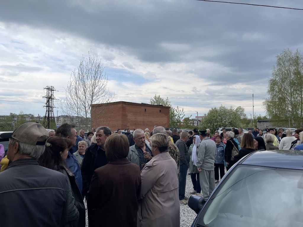 Проститься с Разилей Мубарисовной пришло несколько десяткой человек. Фото: Анна Куприянова, "Глобус"