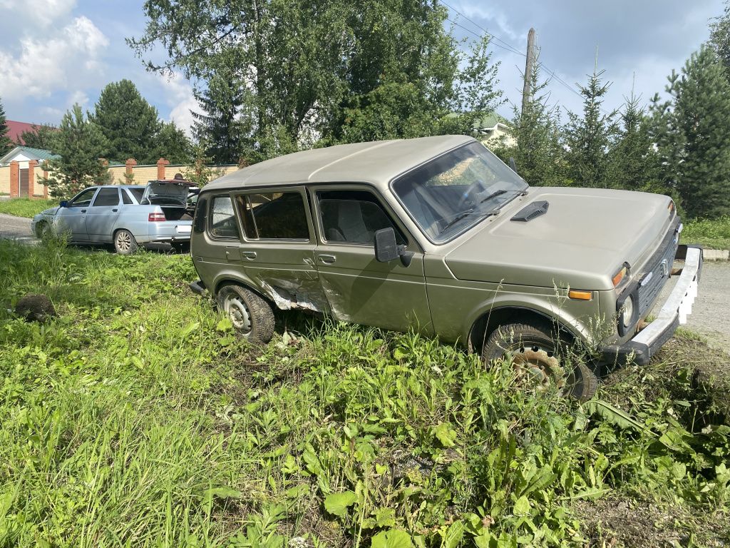 Столкновение автомобилей произошло на перекрестке улиц Ленина и Белореченская. Фото: Анна Куприянова, "Глобус"