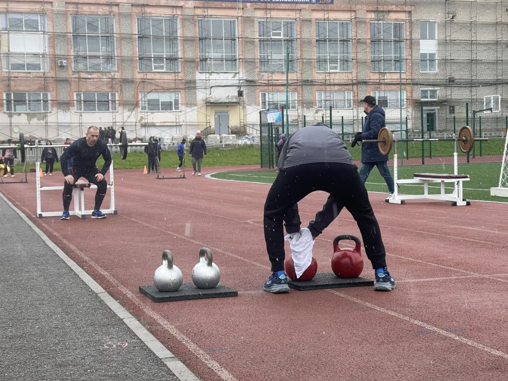 Судьи насухо вытирали снаряды. Фото: Анна Куприянова, "Глобус"