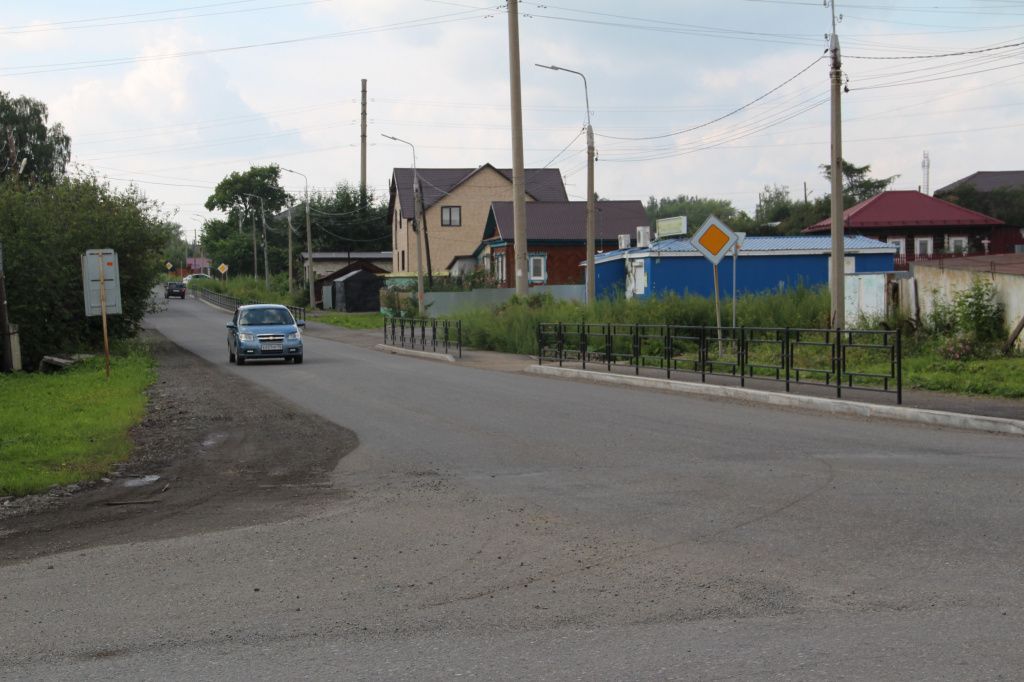 На улице Седова отремонтировали участок дороги на отрезке между улицами Фрунзе и Нансена. Фото: Мария Чекарова, «Глобус» На улице Седова отремонтировали участок дороги на отрезке между улицами Фрунзе и Нансена. Фото: Мария Чекарова, «Глобус»