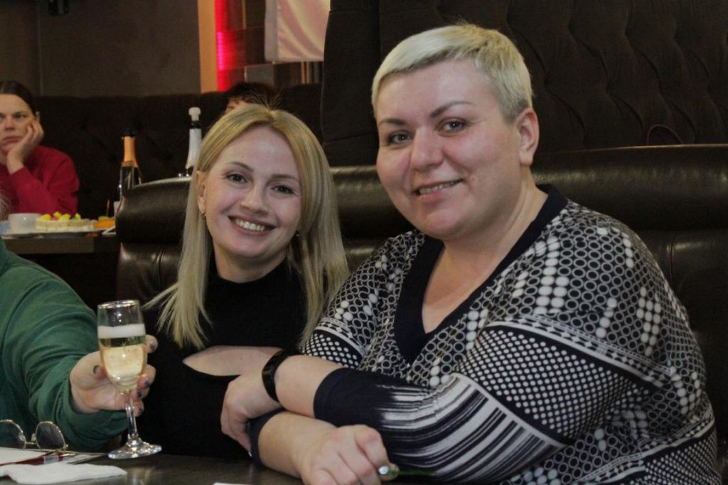 Анна Лосева (справа) работает на СЗФ уже 17 лет. Фото: Константин Бобылев, "Глобус"