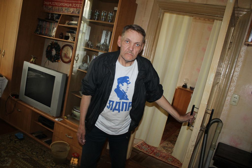 По словам Михаила Каменского у него сейчас нет постояльцев снимающих комнату. Фото: Мария Чекарова, "Глобус"